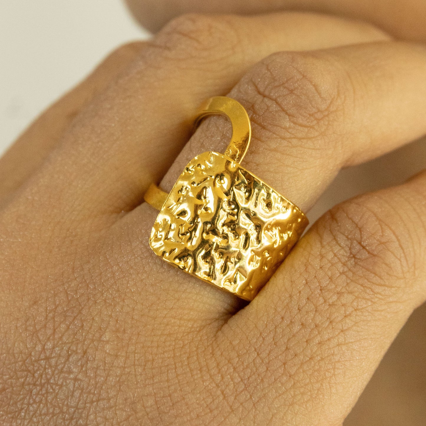 Ring Nora