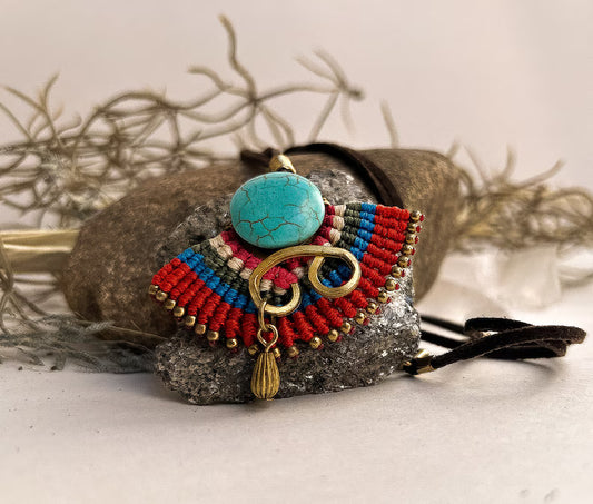Macramé and zamack necklace