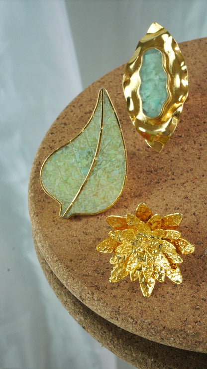 Open petals ring