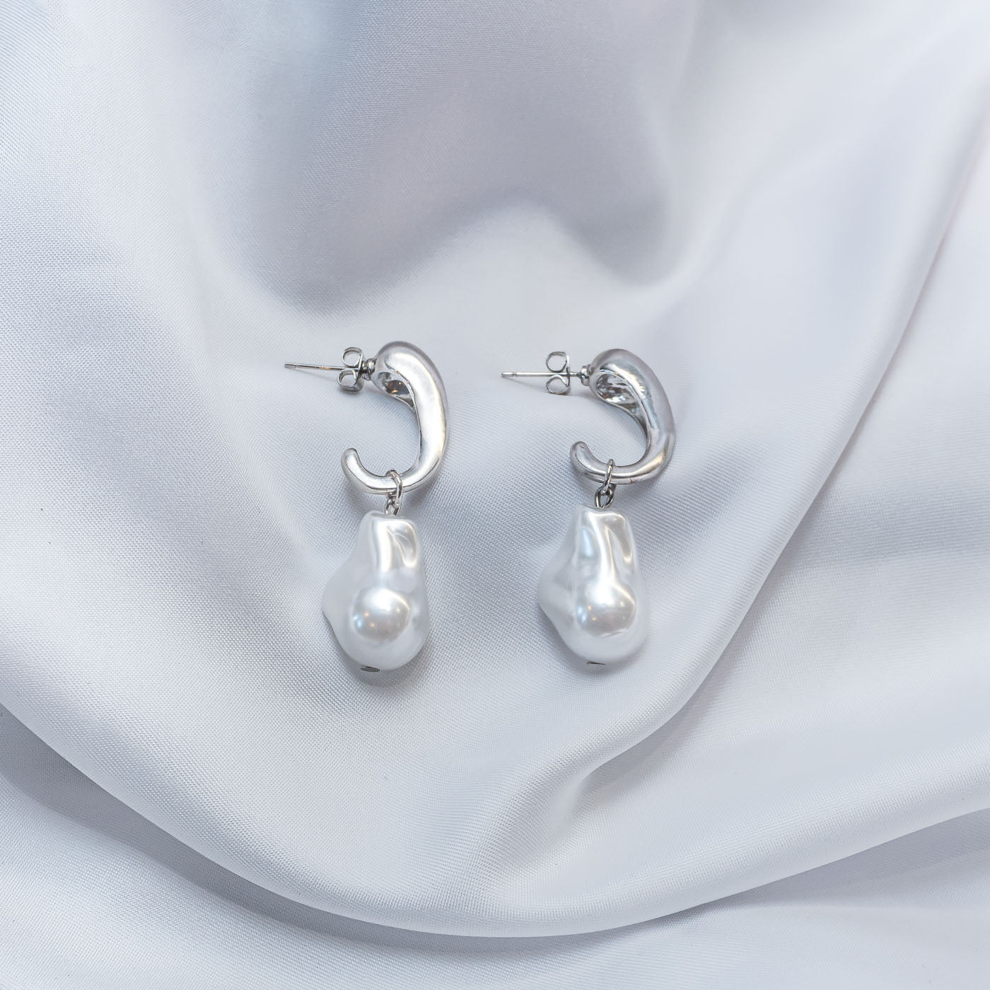 Earrings Essence