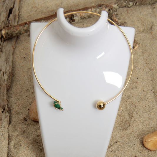 Emerald point necklace
