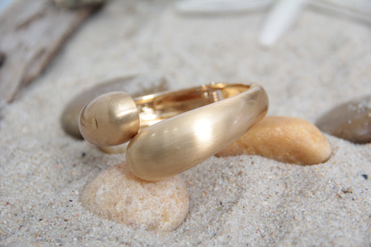Open bracelet