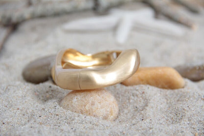 Irregular bracelet